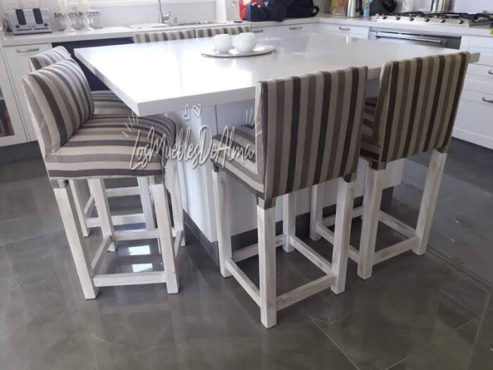 Isla Con Banquetas Vestidas - Imagen 2