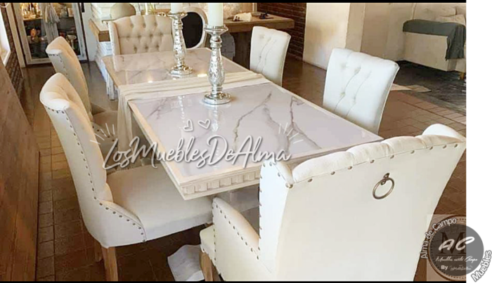 Mesa Resto con Faldon Porcelanato Sillas Capitone y Dos Punteros Versage