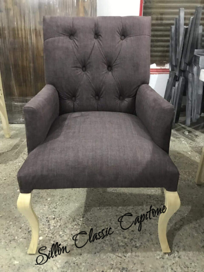 SILLON CLASSIC CAPITONE PATAS REINAS